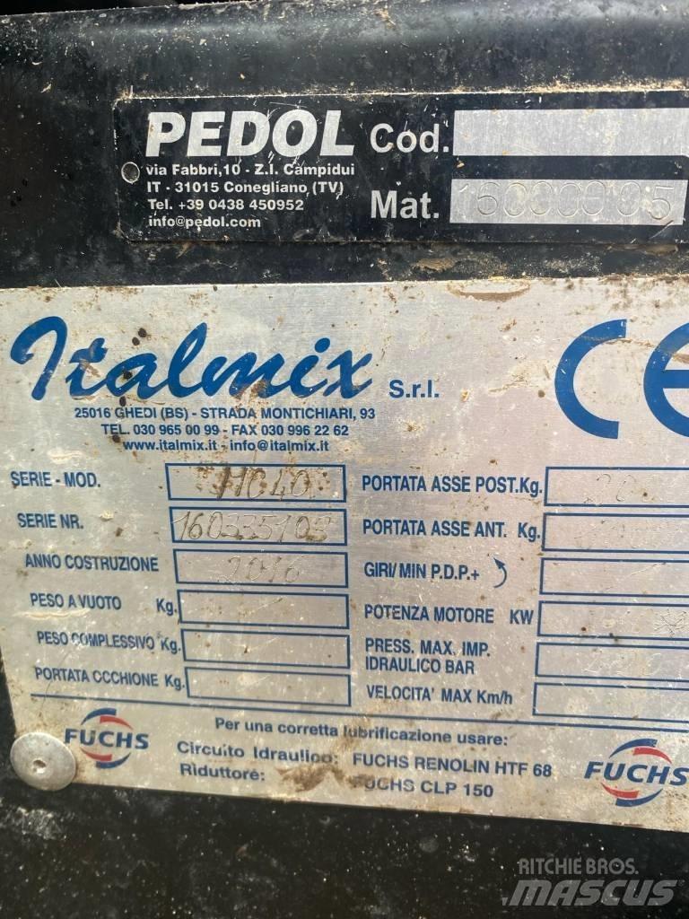  Matrix Rover Jumbo Mešaona stočne hrane