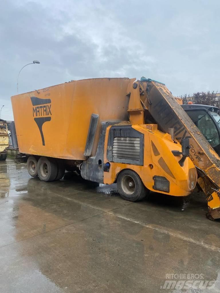  Matrix Rover Jumbo Mešaona stočne hrane