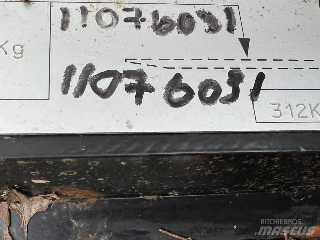 JCB QFIT HEADSTOCK Ostala oprema za utovarivače i kopače