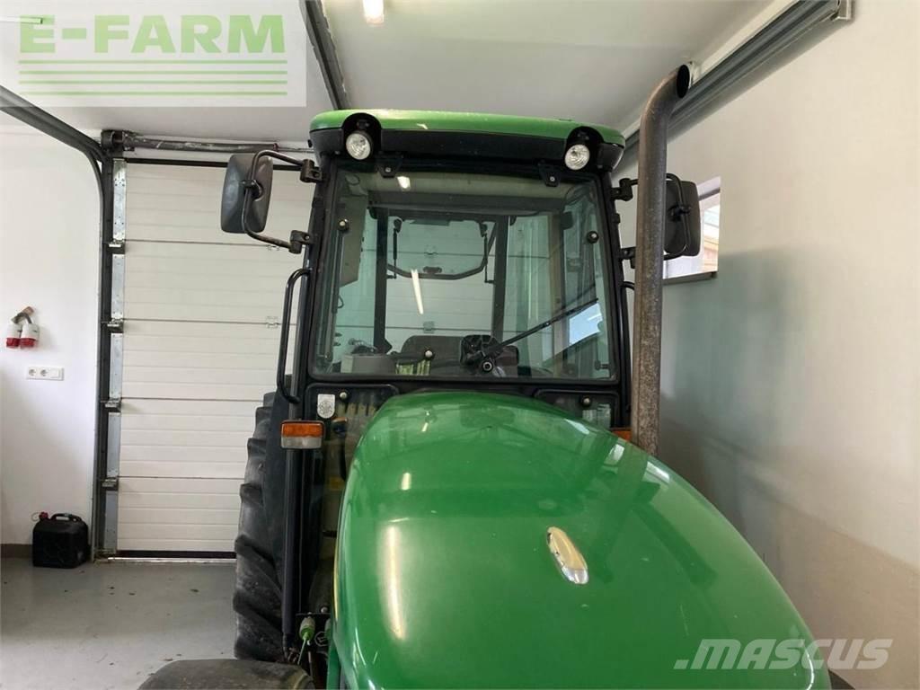 John Deere 5515F Traktori