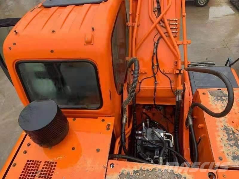 Doosan DX300LC Bageri guseničari