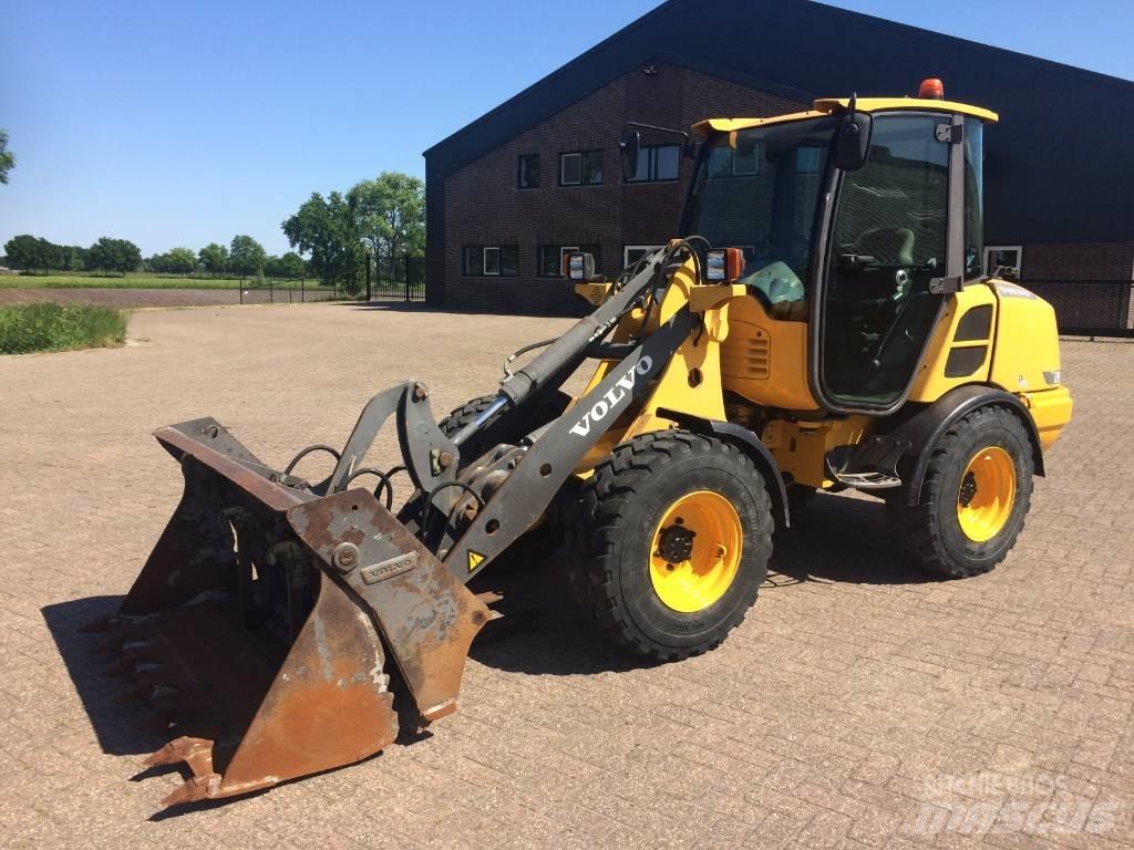 Volvo L 25 F Utovarivači na točkove