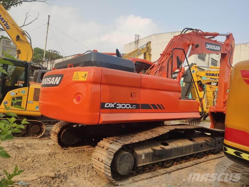Doosan dx300 Bageri guseničari