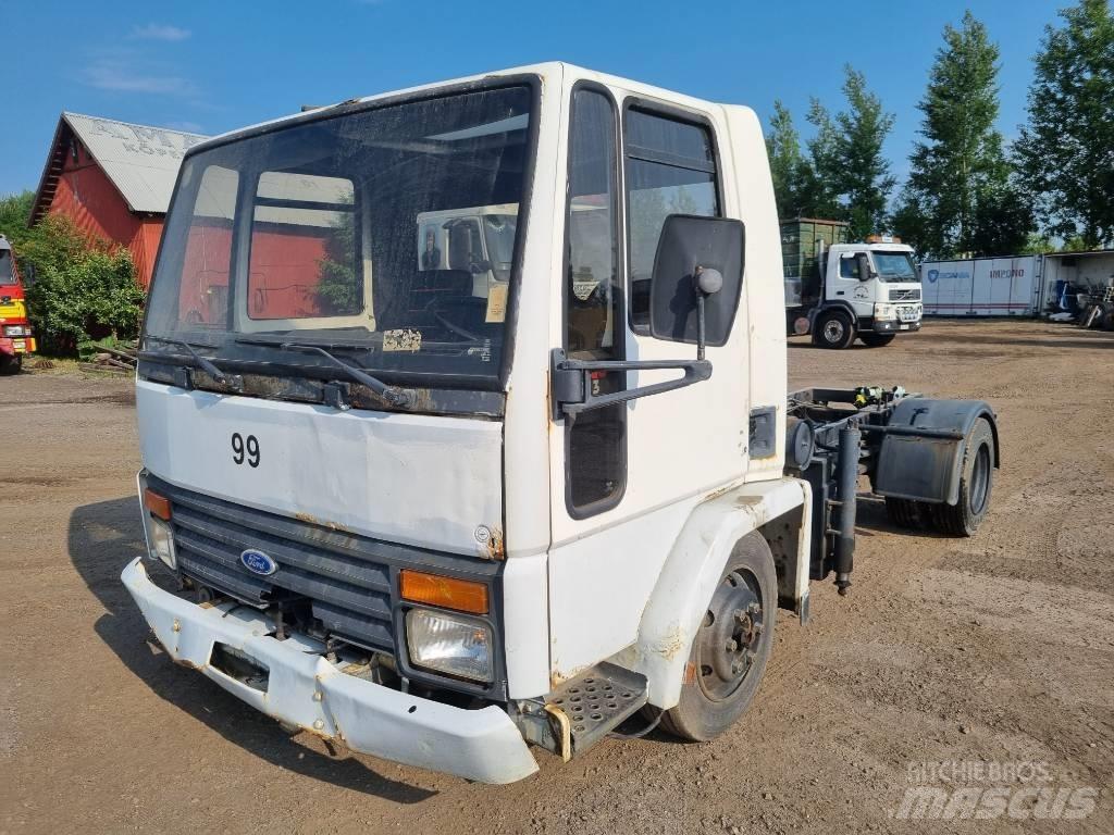 Ford CARGO 0713 Ostali kamioni