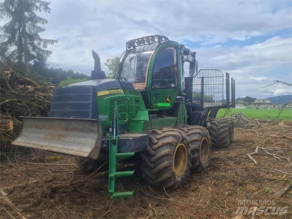 John Deere 1110 G Forvarderi