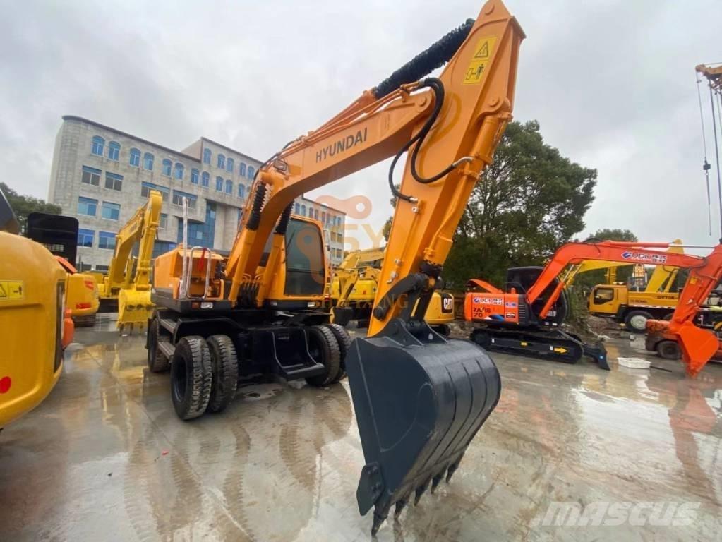 Hyundai 150W -7 Bageri točkaši