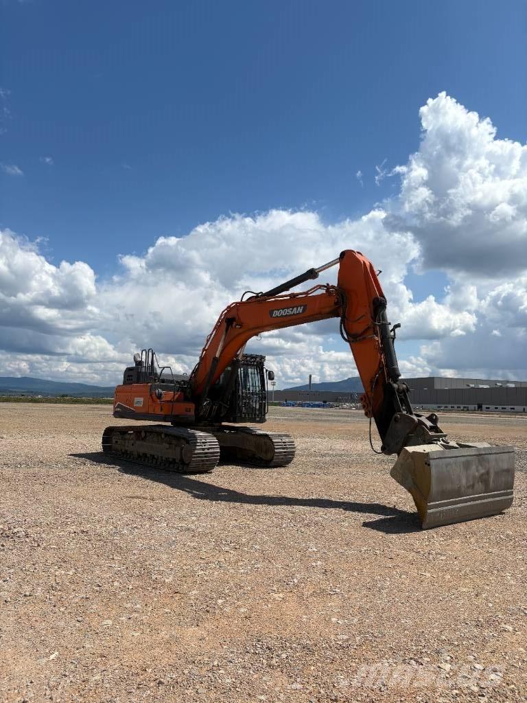 Doosan DX 300 LC-5 Bageri guseničari