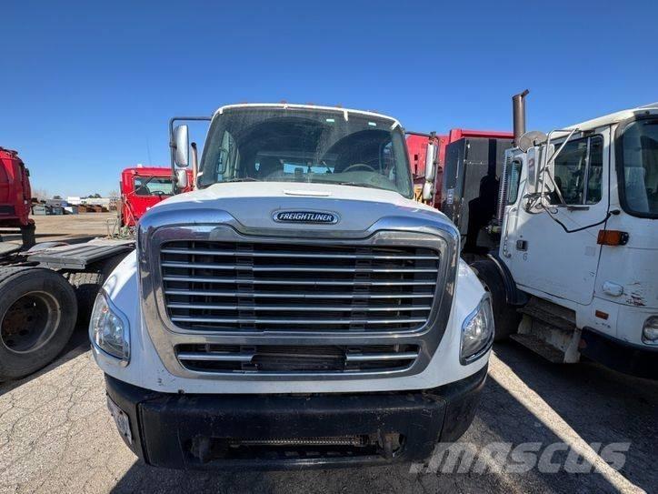 Freightliner M2 Kamioni za podizanje kablova