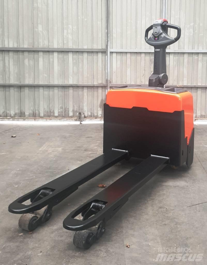 BT LWE 130 Minimover Nisko podizni električni viljuškar