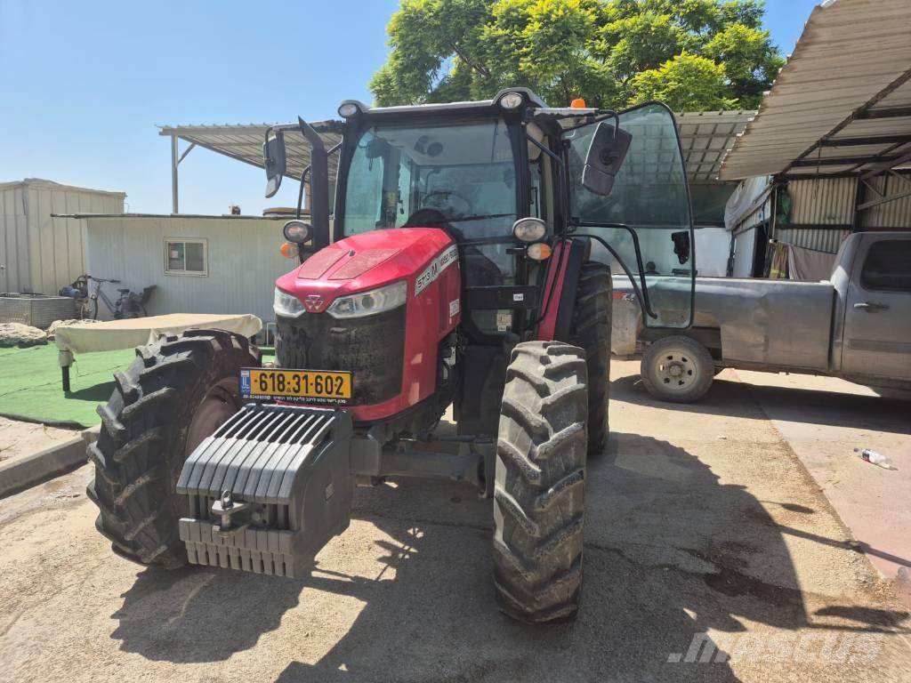 Massey Ferguson 5713 Traktori