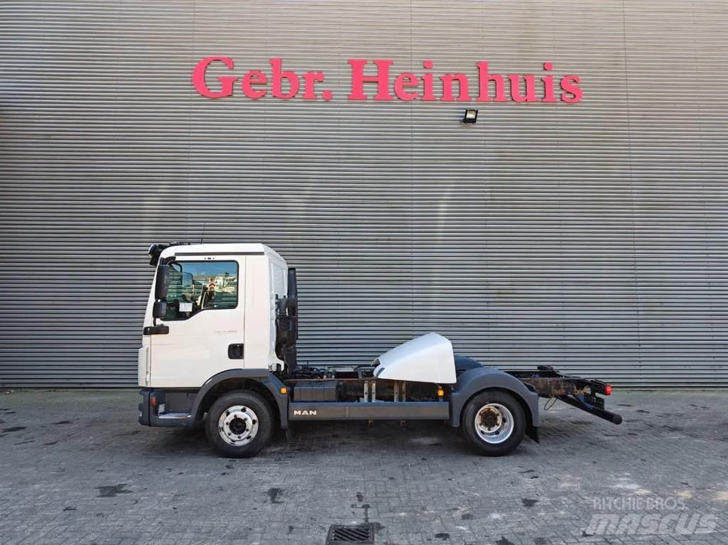 MAN TGL 8.220 4x2 Kamioni-šasije