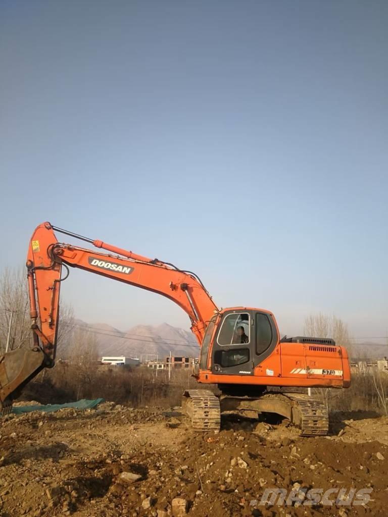 Doosan DX 225 Bageri guseničari