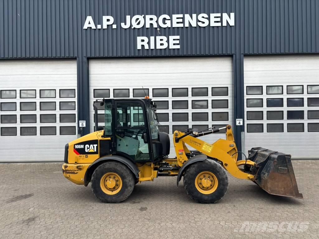 CAT 906 M Utovarivači na točkove