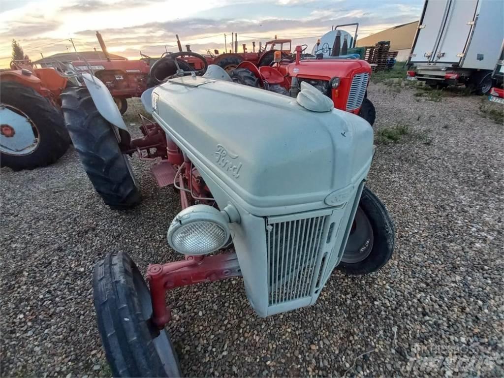 Ford 8N Traktori