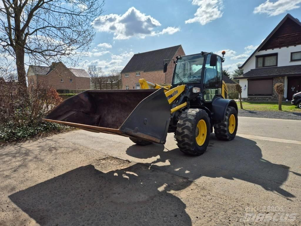 Komatsu WA100M-7 Utovarivači na točkove