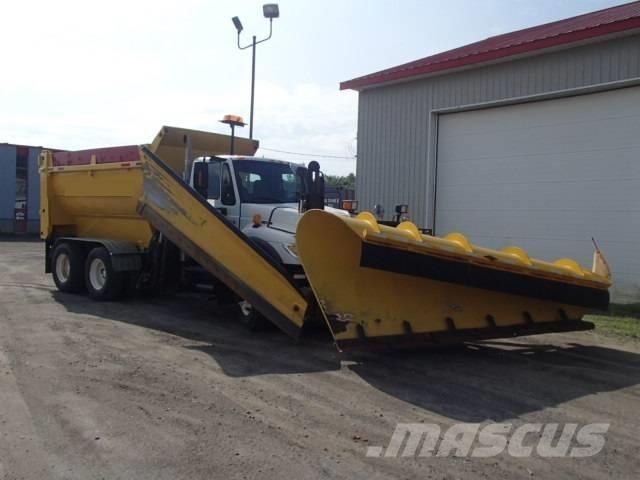 International 7400 Snežne daske i plugovi