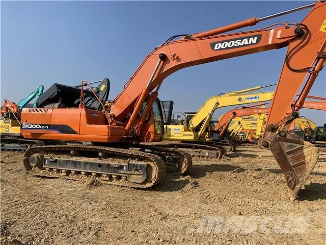 Doosan DH300 Bageri guseničari