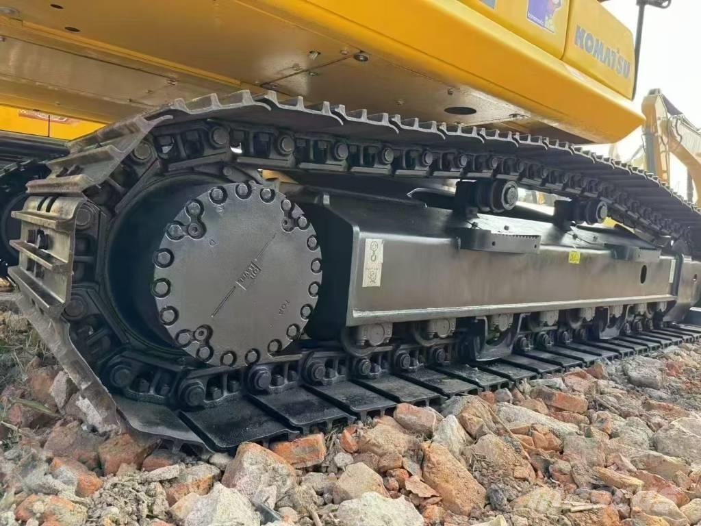 Komatsu 220-8 Bageri guseničari