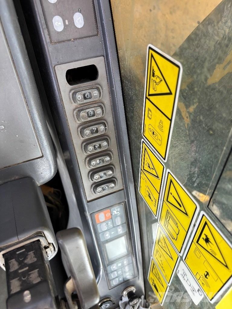 CAT 323 D LN Bageri guseničari