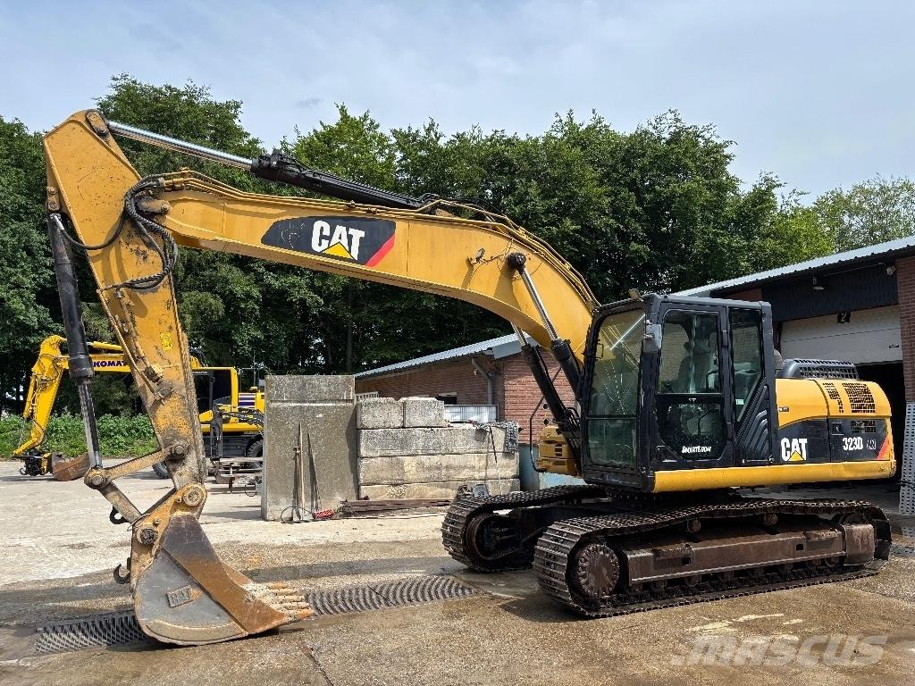 CAT 323 D LN Bageri guseničari