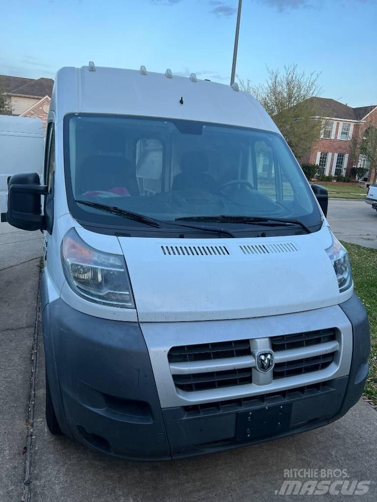 Dodge promaster Sanduk kamioni