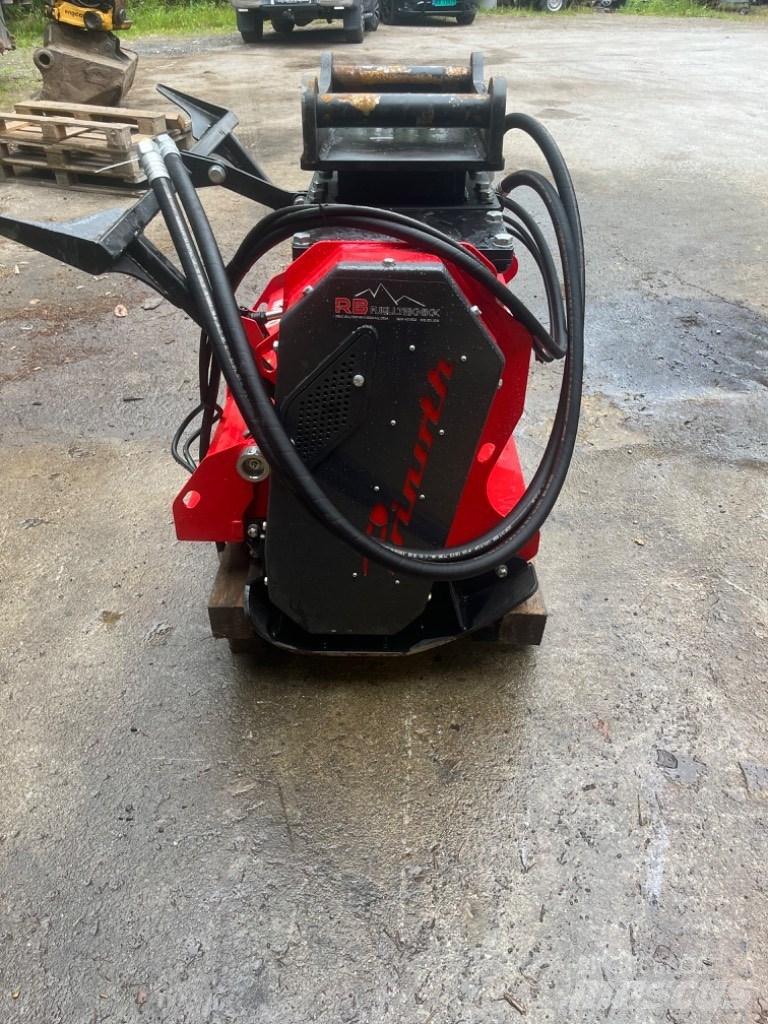 Menzi Muck M545x Polovni specijalni bageri