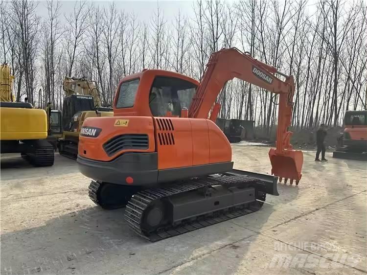 Doosan DX75 Bageri guseničari