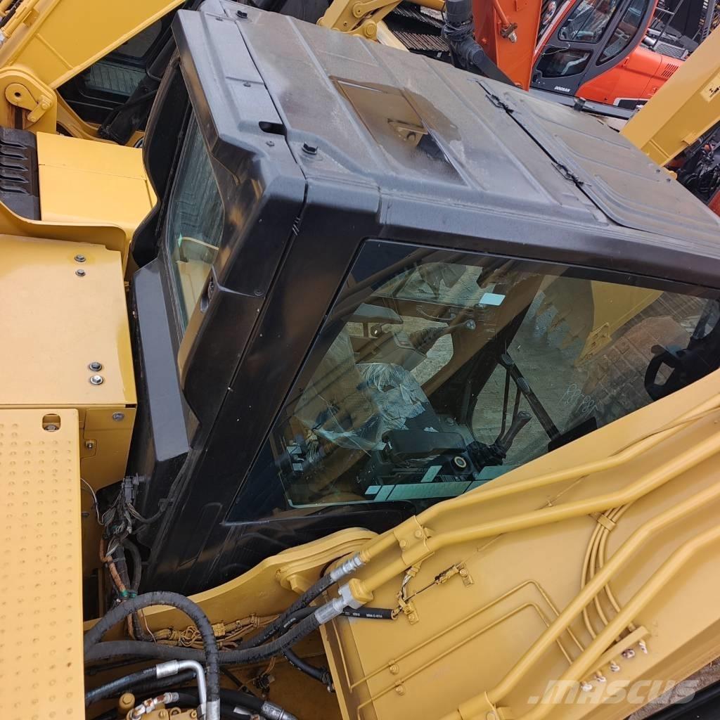 CAT 320 GC Bageri guseničari