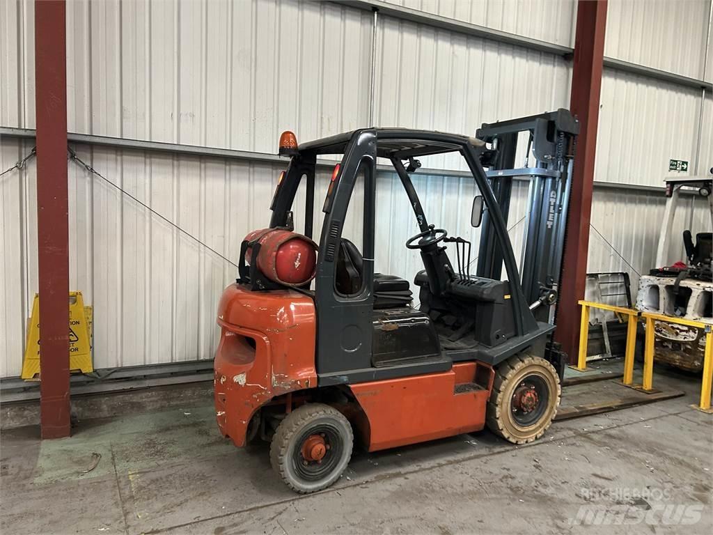 Nissan UD02A20PQ Plinski viljuškari