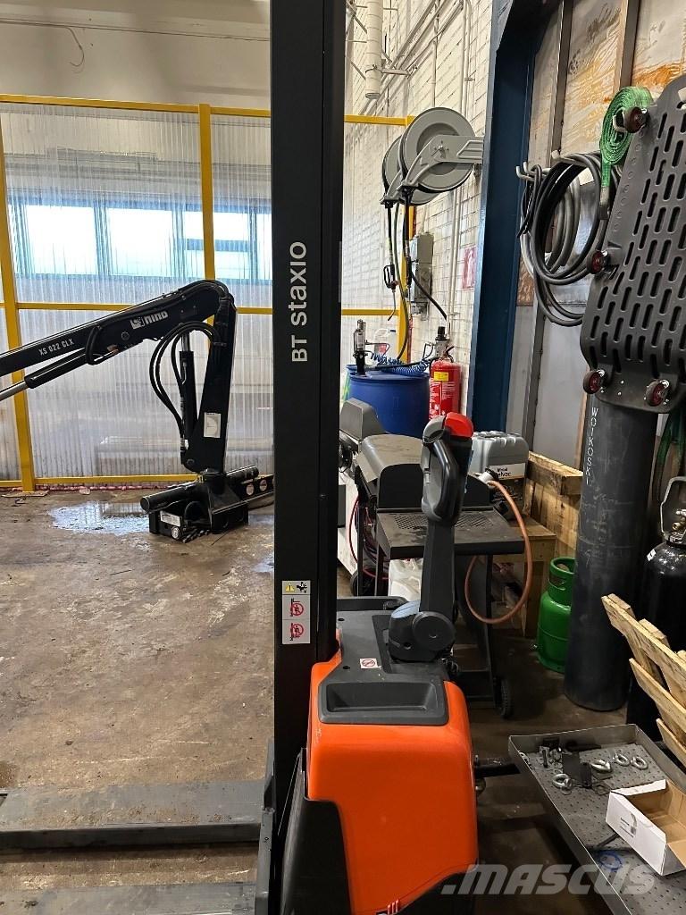 Toyota HWE 100 Ručni električni viljuškar