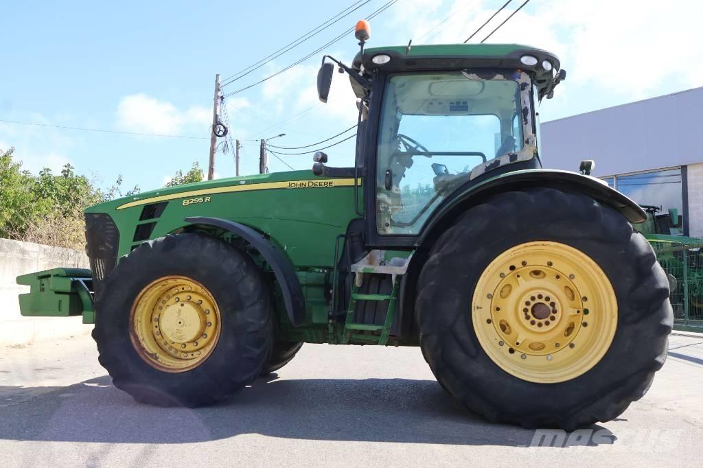 John Deere 8295 R Traktori