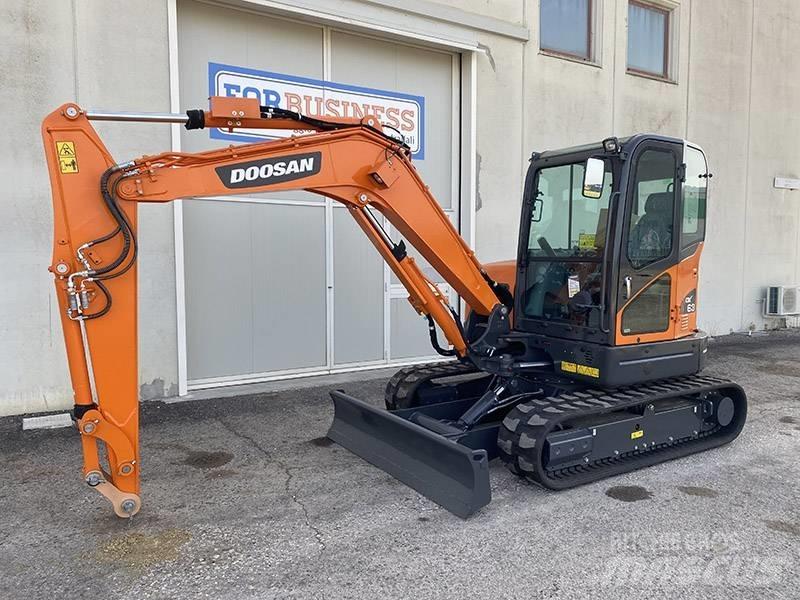 Doosan DX 63-3 Mini bageri < 7t