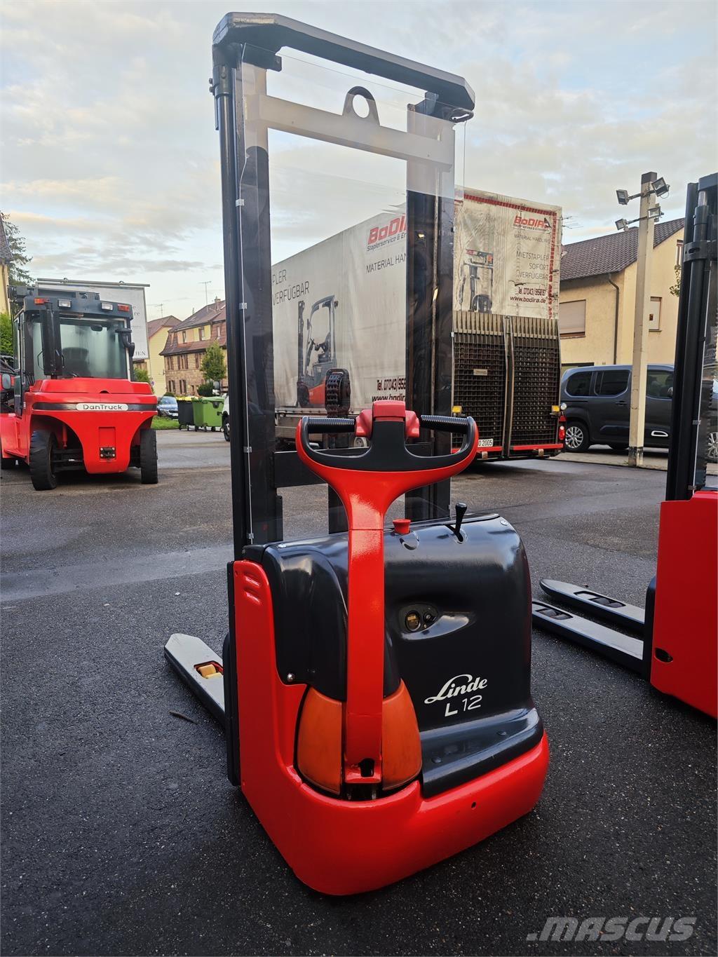 Linde L 12 Samopogonski ručni viljuškari