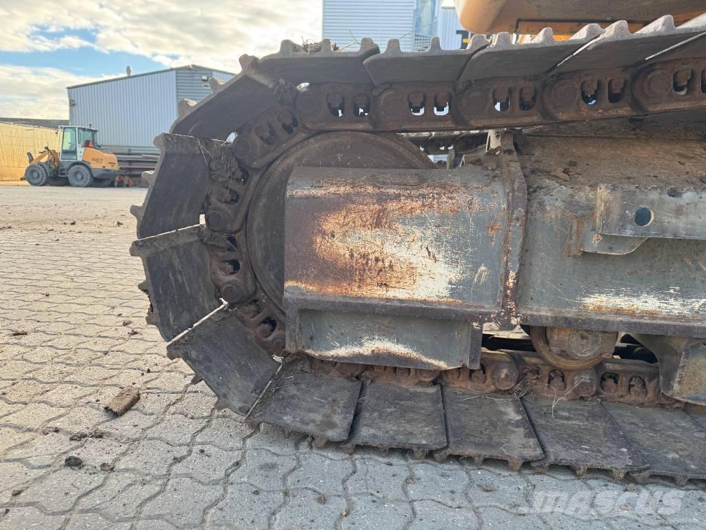 Liebherr R 922 Bageri guseničari