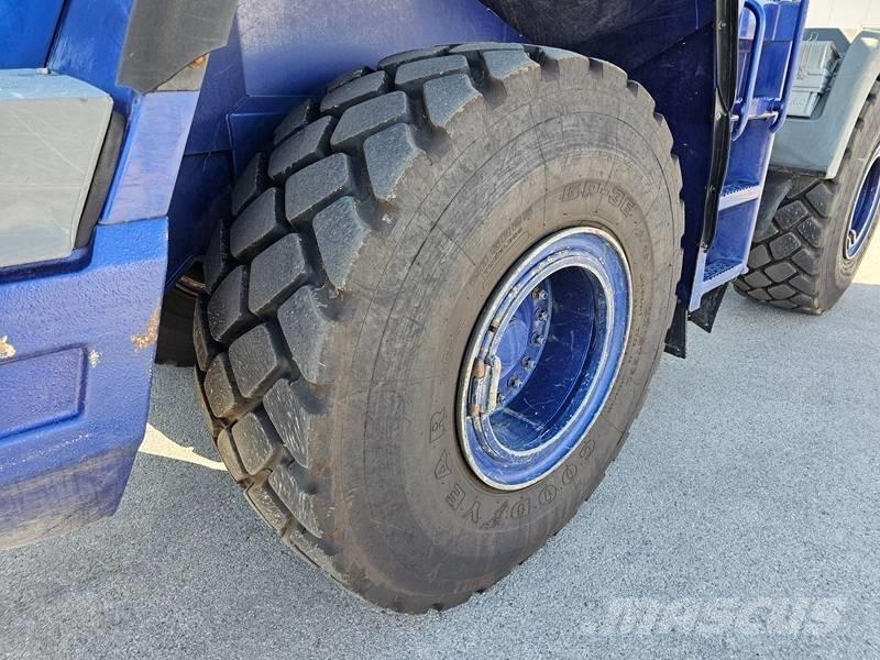 Liebherr L 556 Utovarivači na točkove