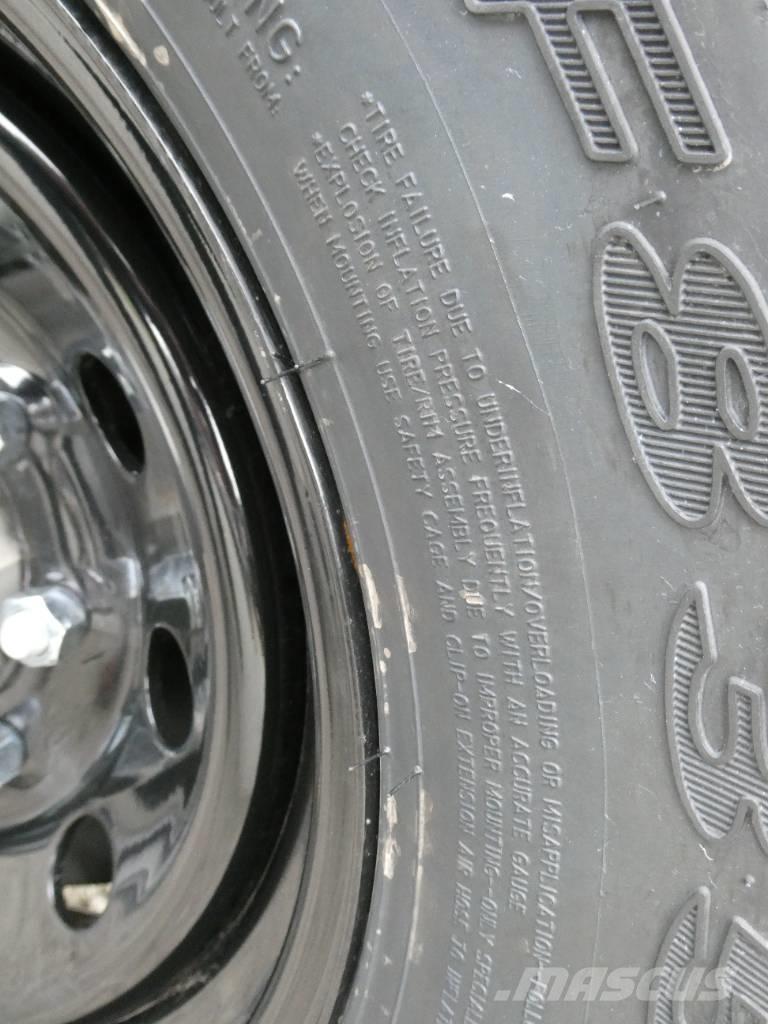 RawMaxx DTX24BP14K Niski utovarivači