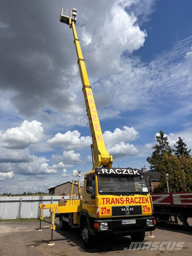 MAN L 2000 Auto korpe
