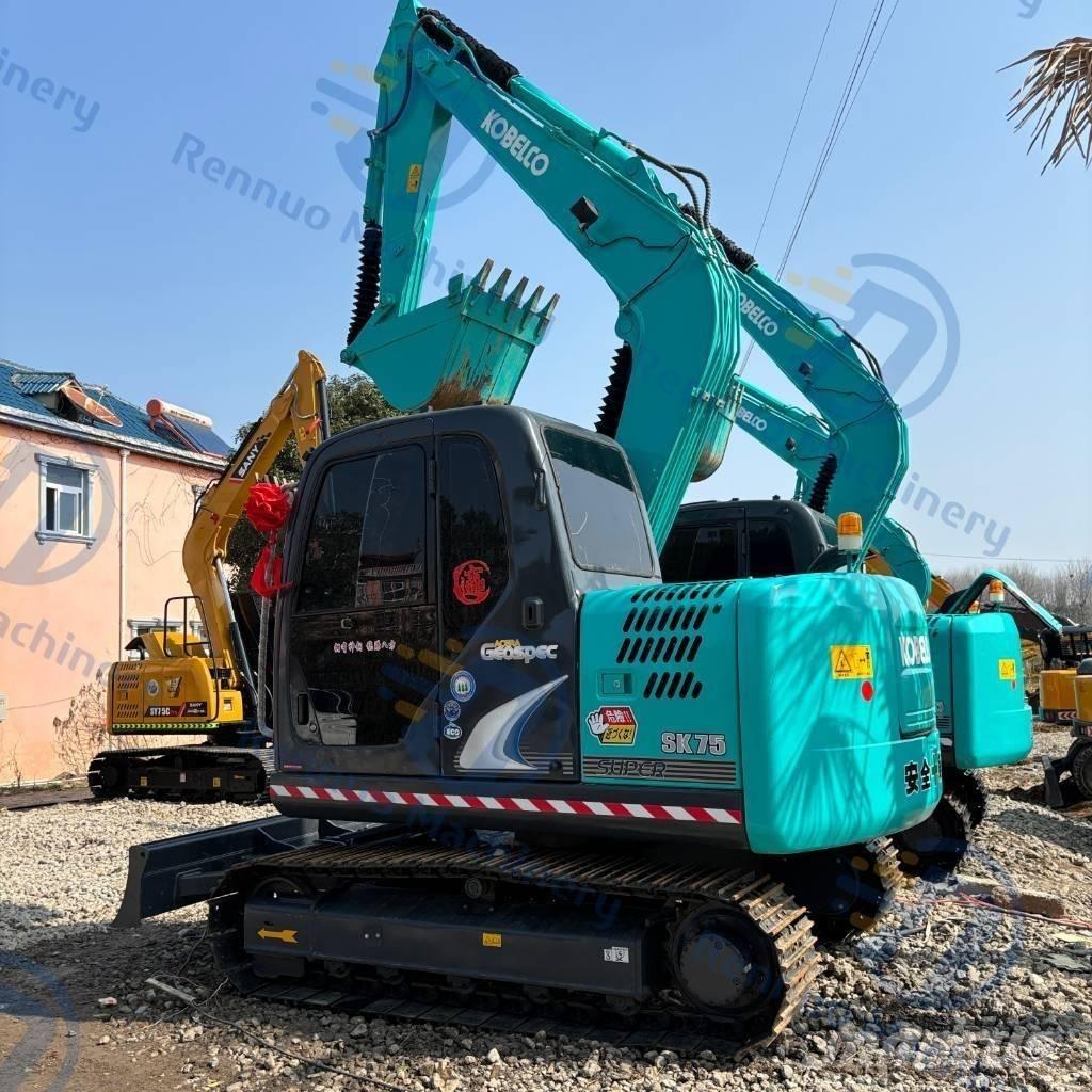 Kobelco SK75 Bageri guseničari