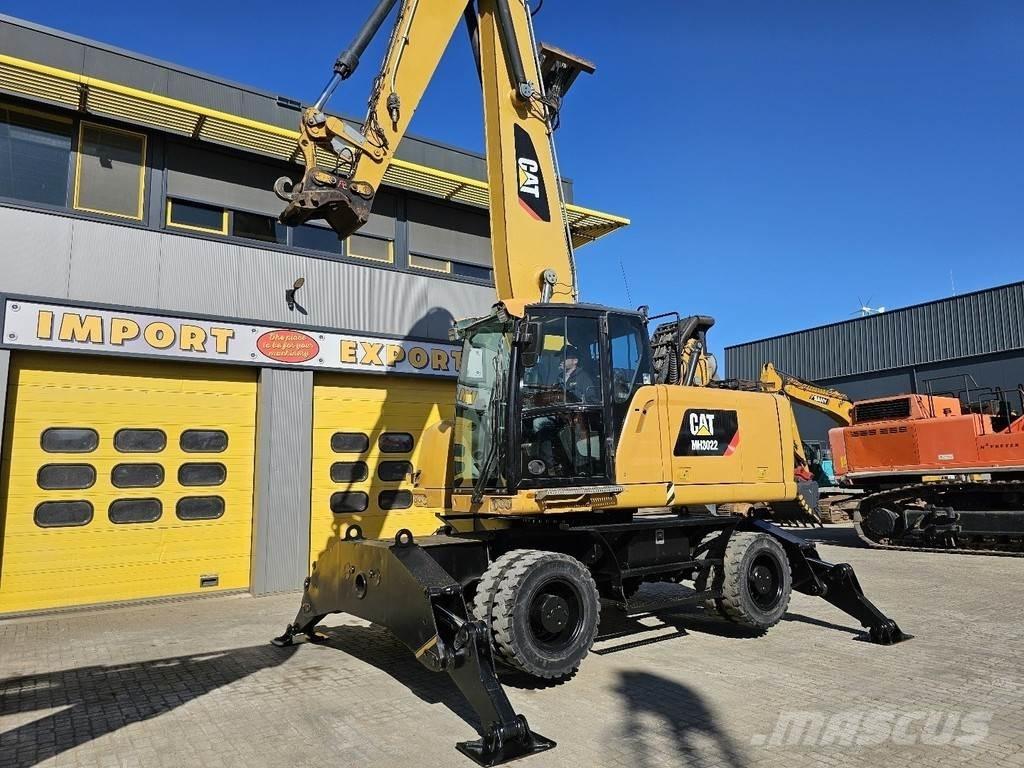 CAT MH 3022 Bageri točkaši
