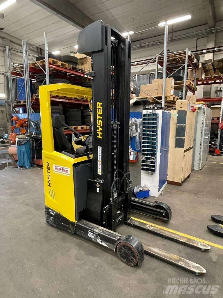Hyster R1.4 Viljuškari sa pomičnim stupom
