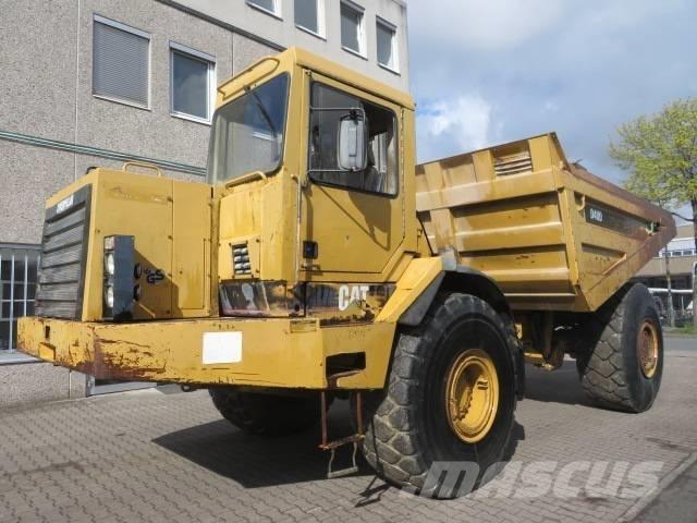 CAT D40 Dumper Zglobni damperi