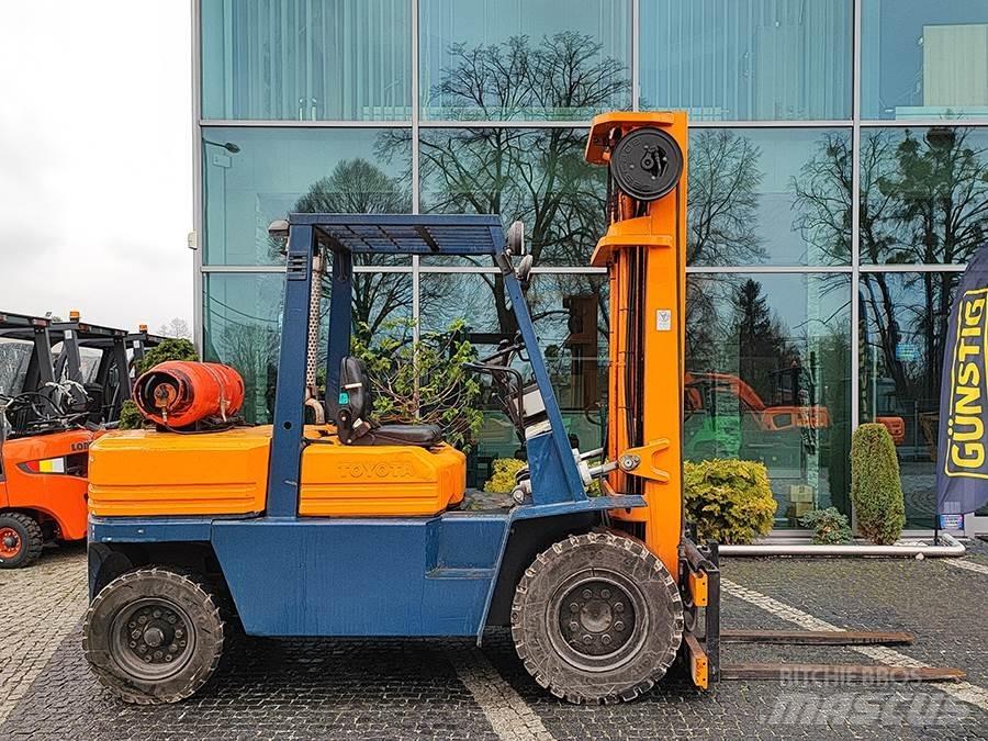 Toyota 02-5FG40 Plinski viljuškari