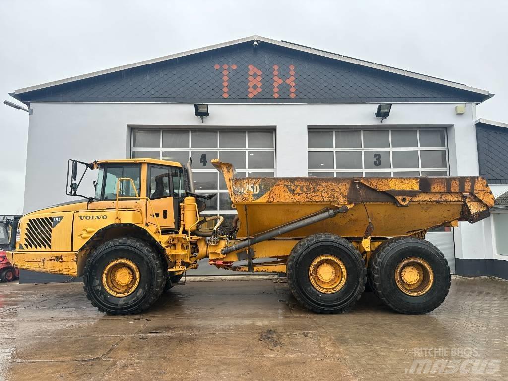 Volvo A 25 D Nr.8 Zglobni damperi