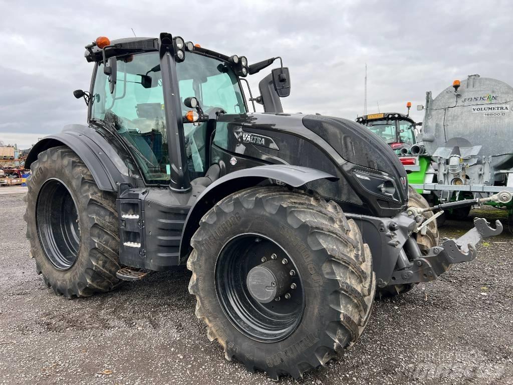 Valtra T 254 V Traktori