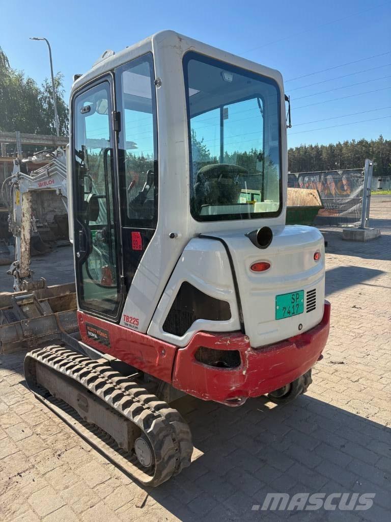 Takeuchi TB 225 Mini bageri < 7t