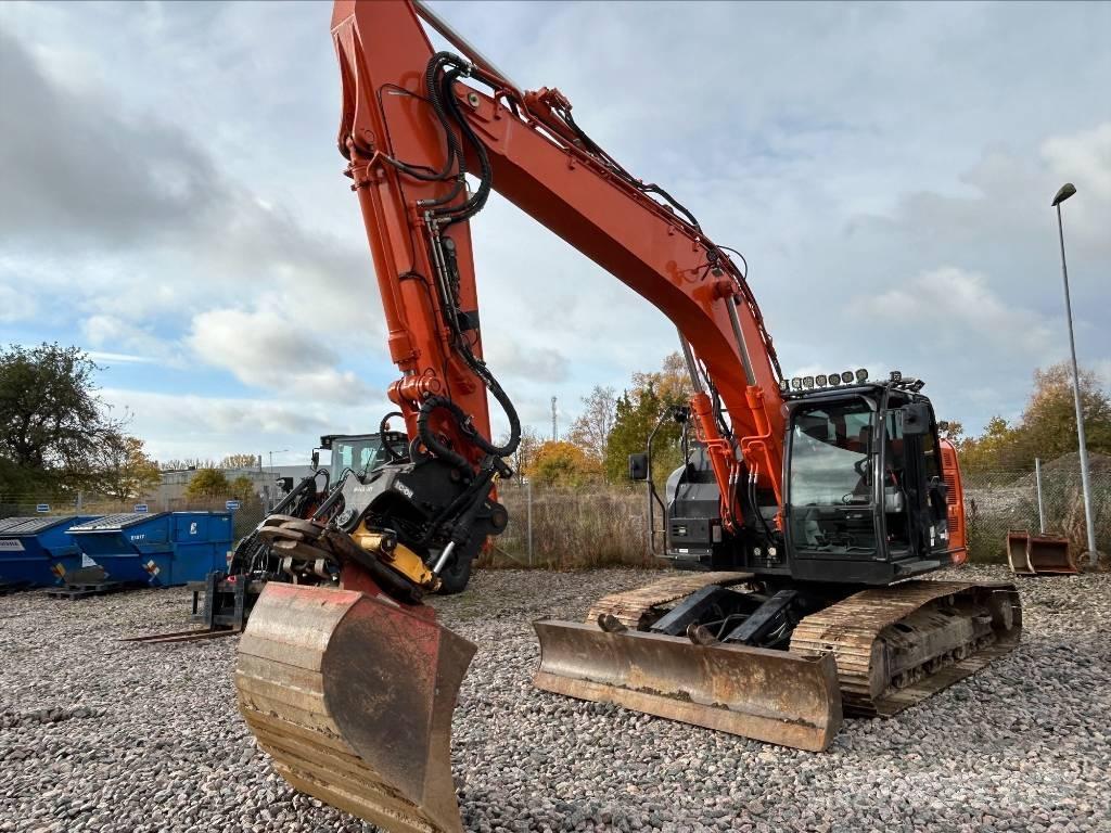 Hitachi ZX225USBL-6 Bageri guseničari