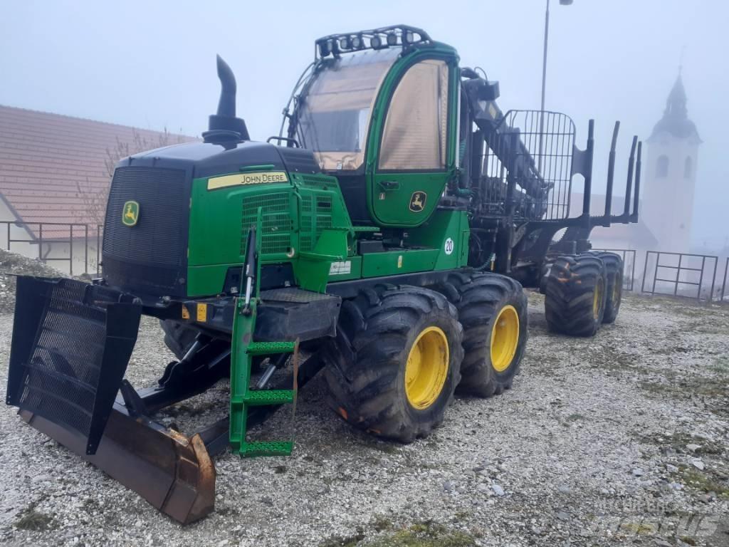 John Deere 1510G Forvarderi