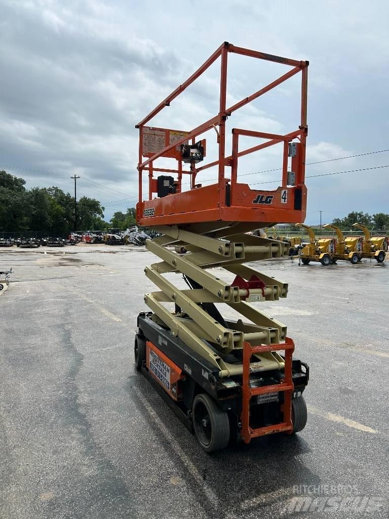 JLG R2632 Makazaste platforme
