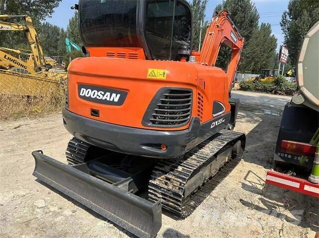 Doosan DX75 Bageri guseničari