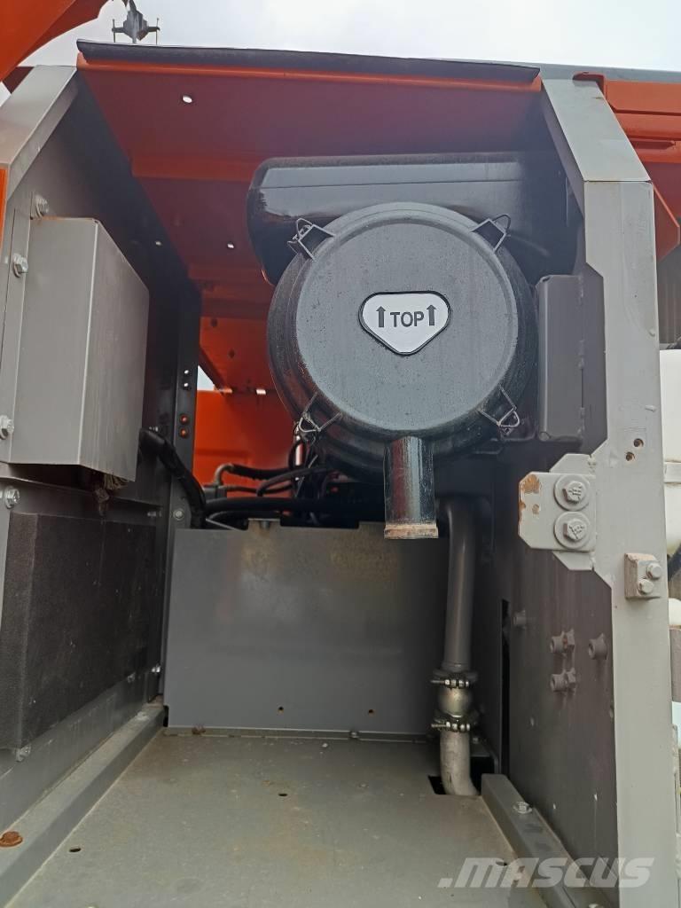 Hitachi ZX 210 Bageri guseničari